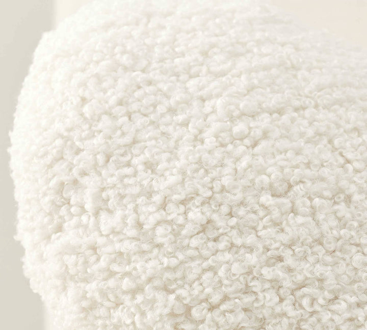 Heart-shaped plush throw pillow decoration