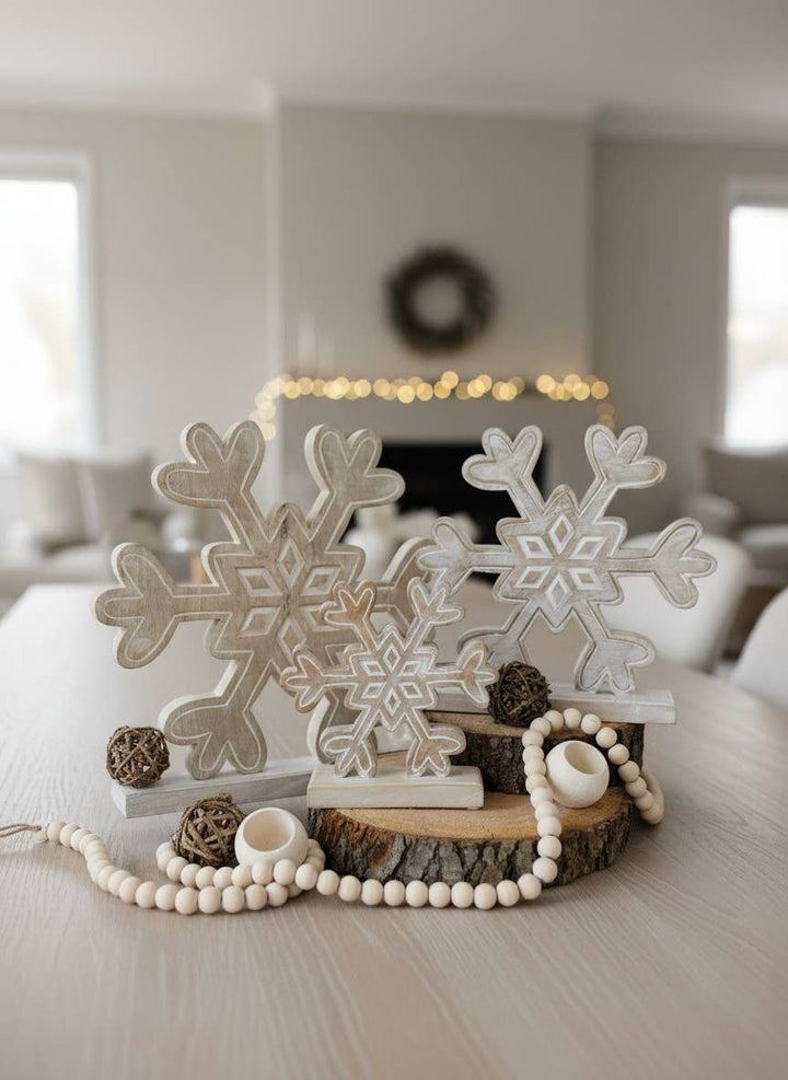 Snowflake Sitter 16in