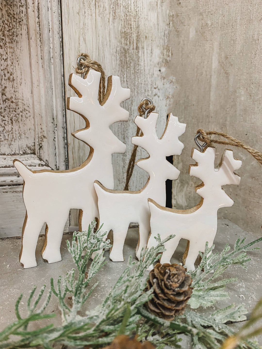 Wooden Hanging Reindeer w/ White Enamel 4.25x6in