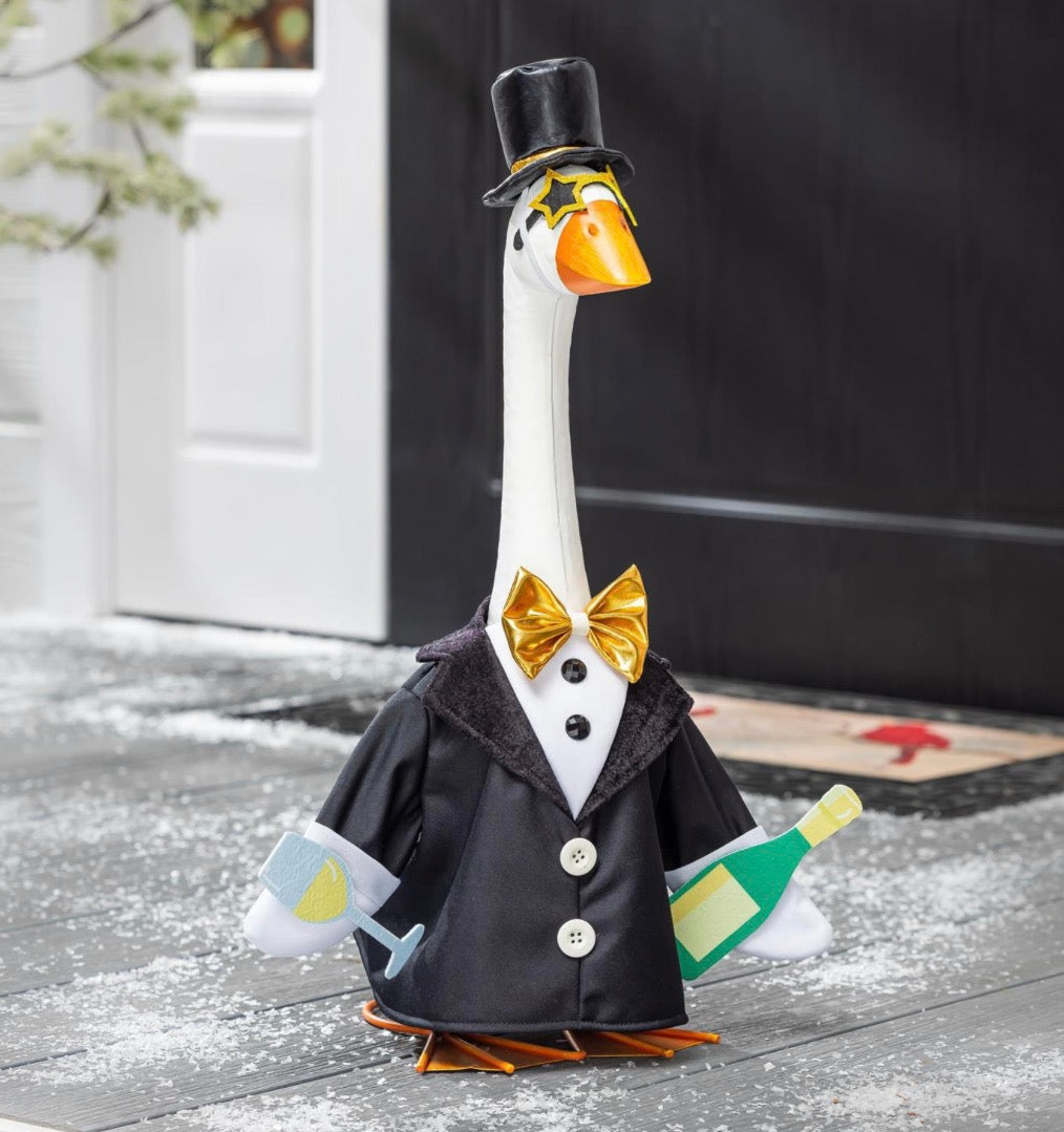 NYE Goose Outfit 21 inch