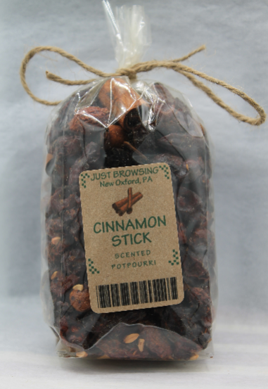 Scented Potpourri with Rosehips - Cinnamon Stick