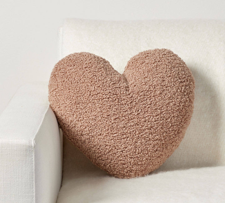 Heart-shaped plush throw pillow decoration